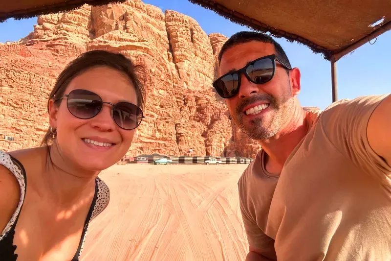 Tour Wadi Rum dal Porto di Aqaba di 6 Ore